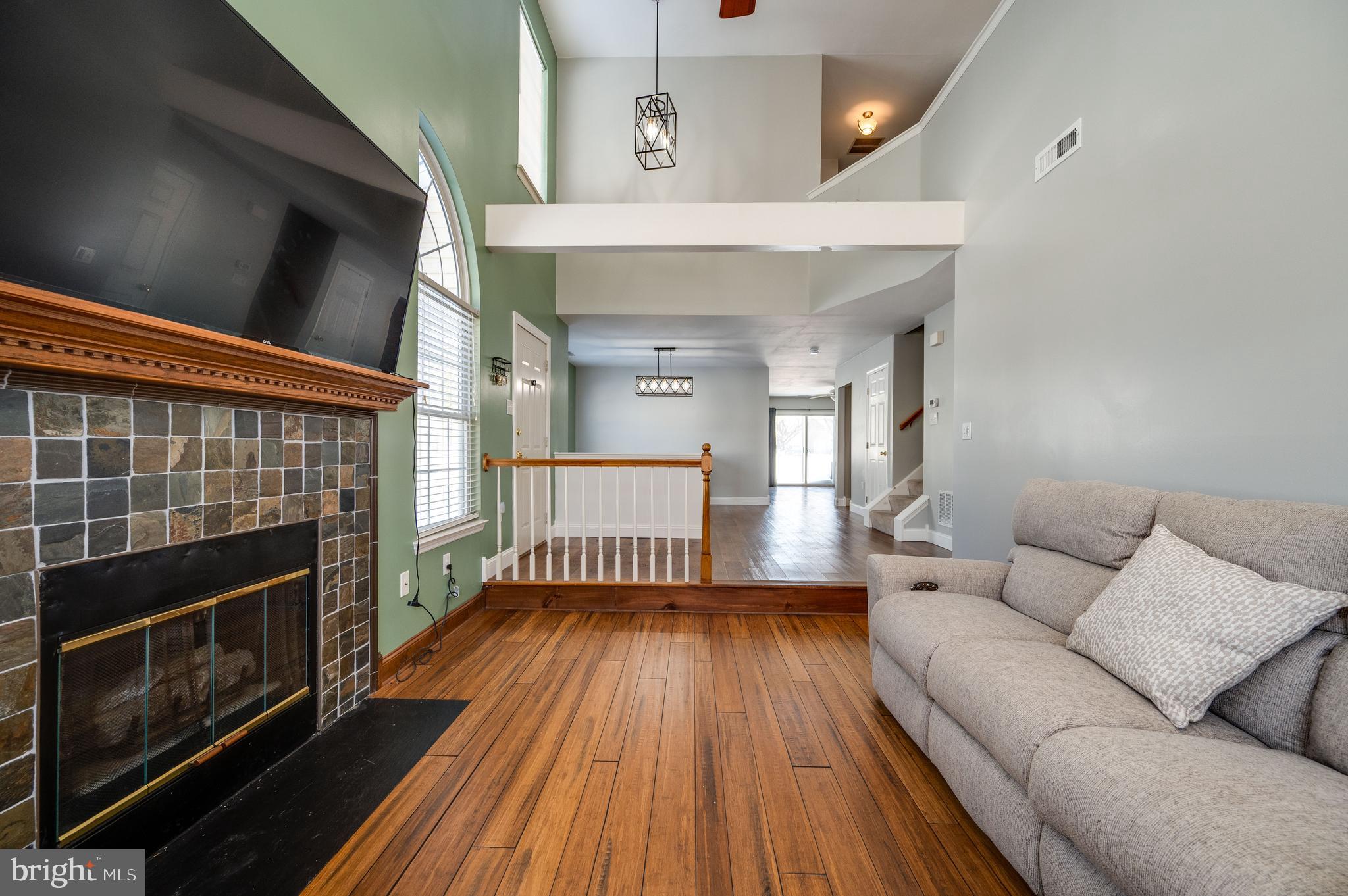 SPRING RIDGE - Residential