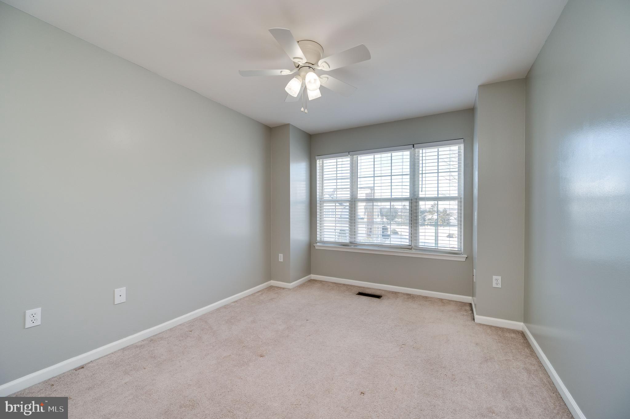 SPRING RIDGE - Residential