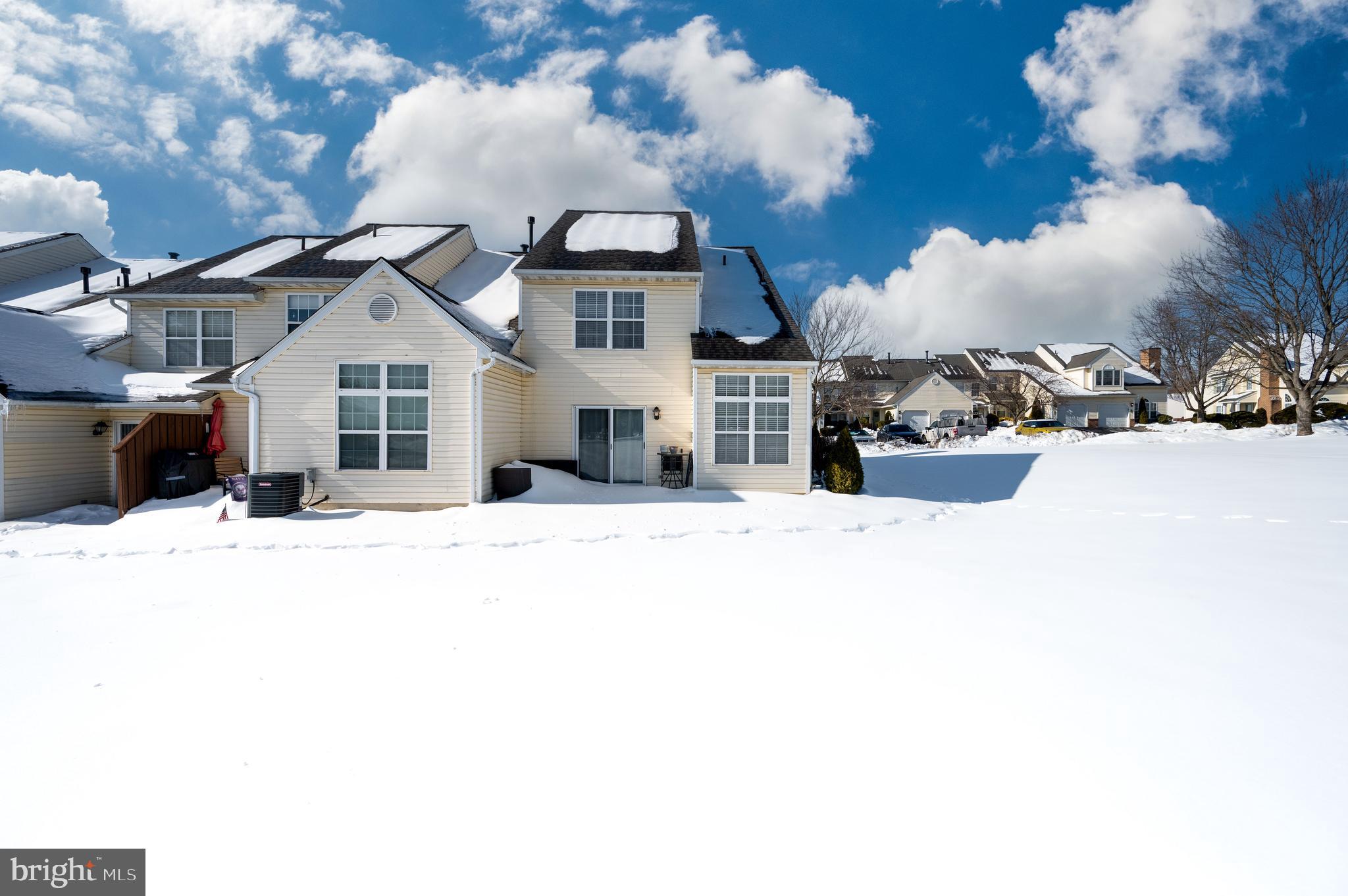 SPRING RIDGE - Residential