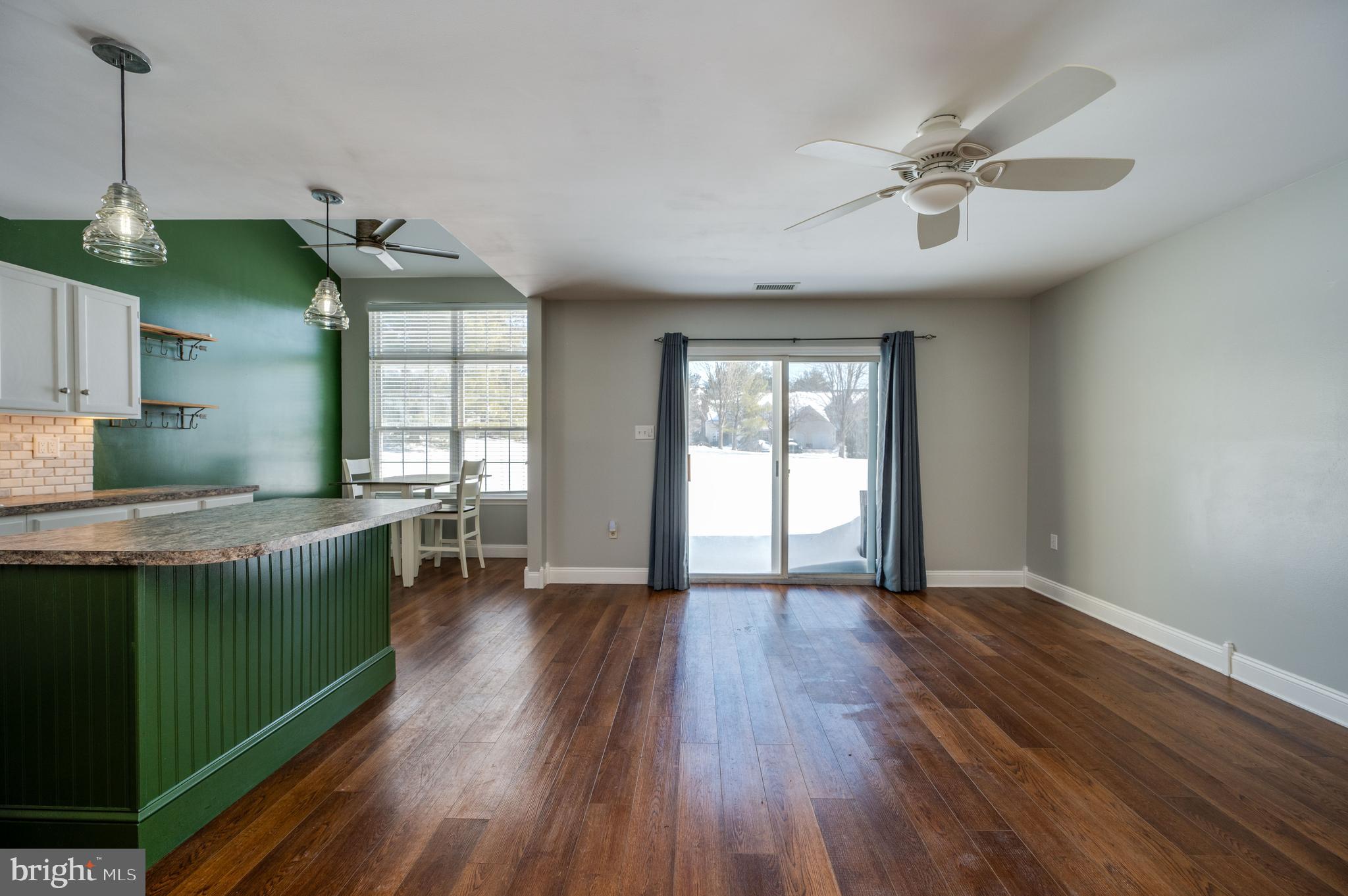 SPRING RIDGE - Residential