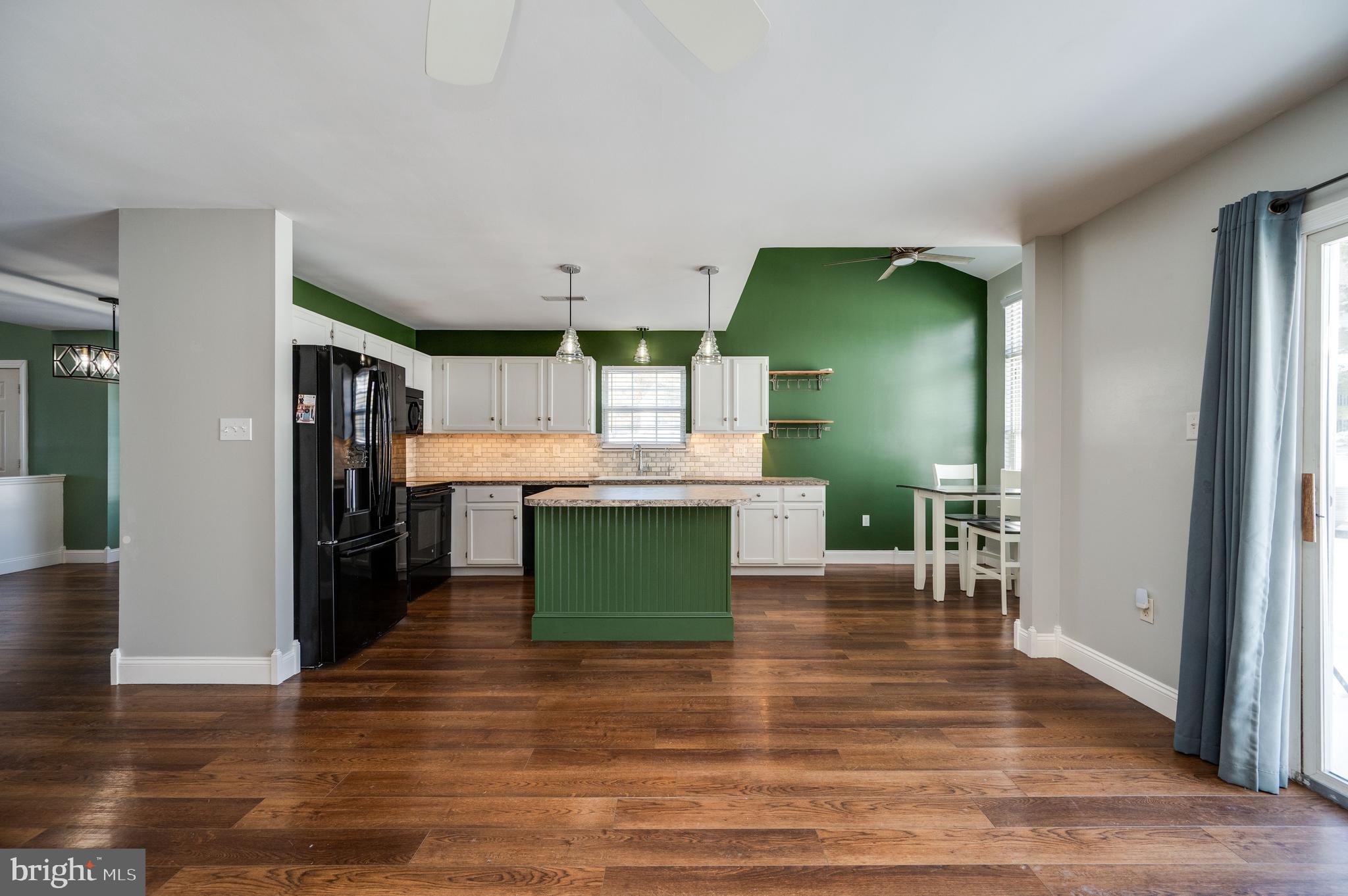 SPRING RIDGE - Residential