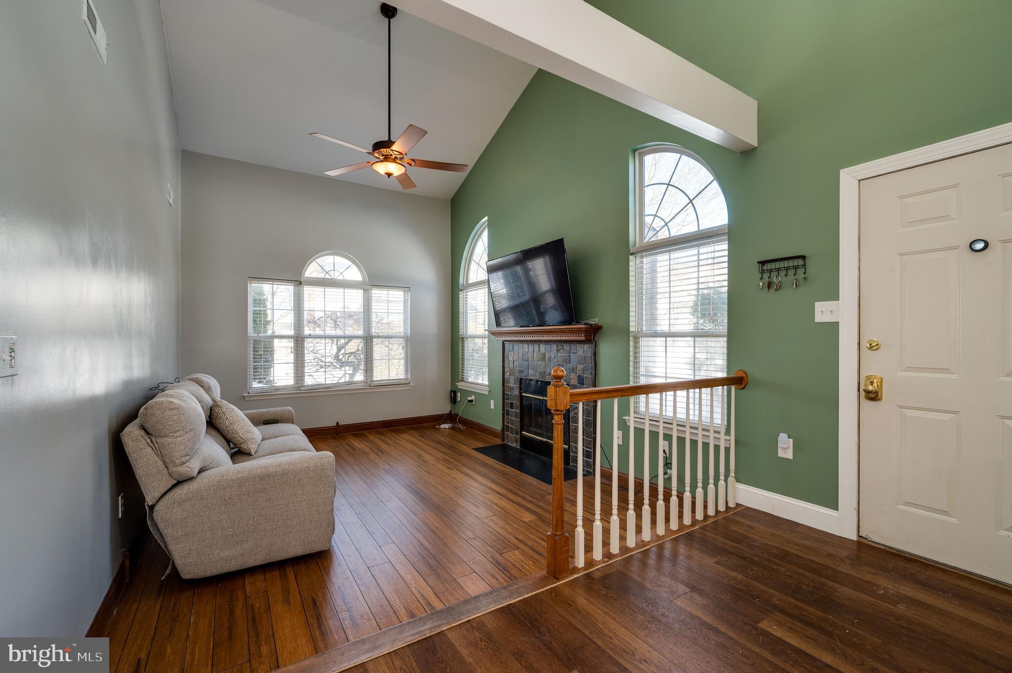 SPRING RIDGE - Residential