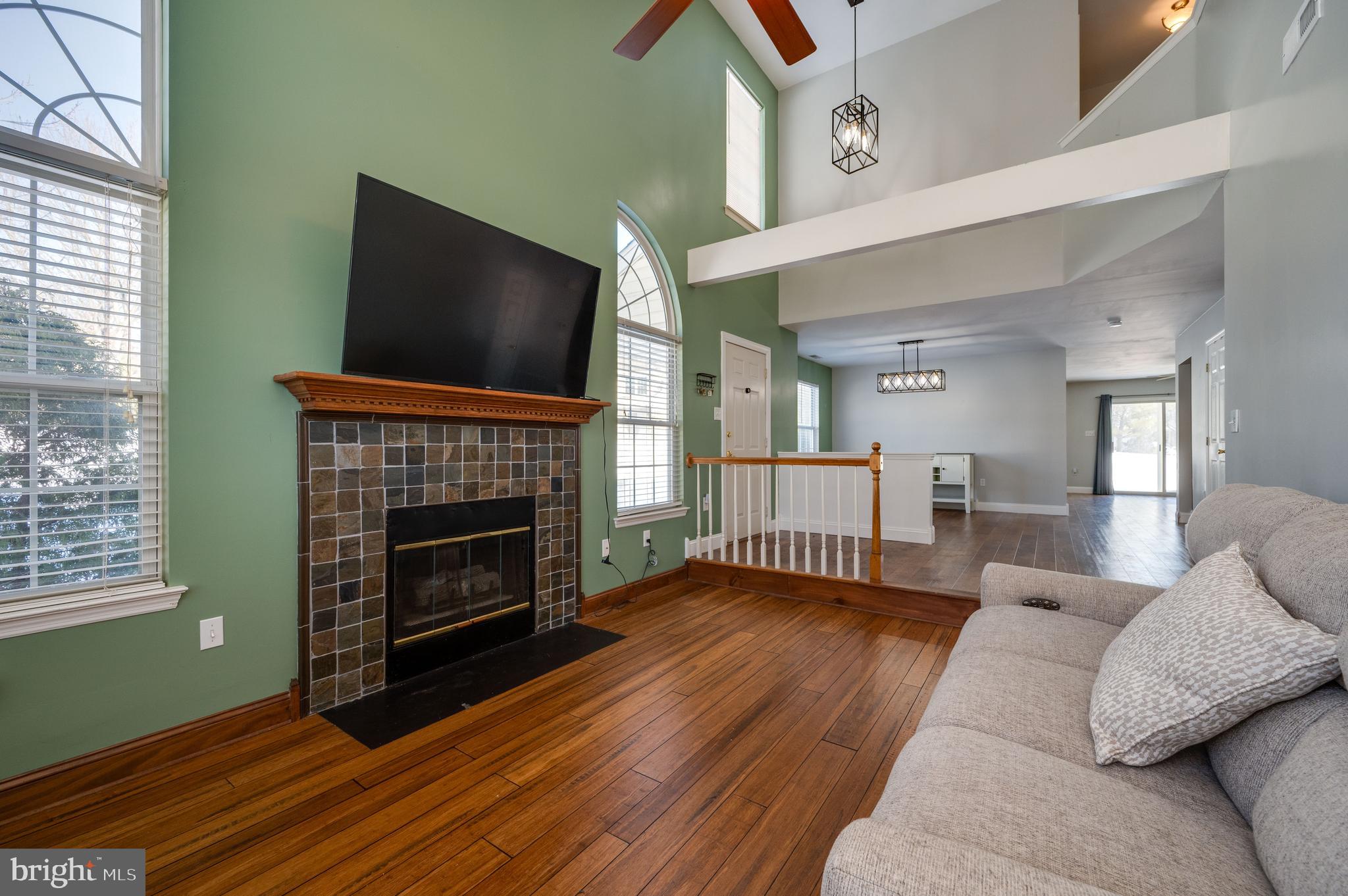 SPRING RIDGE - Residential