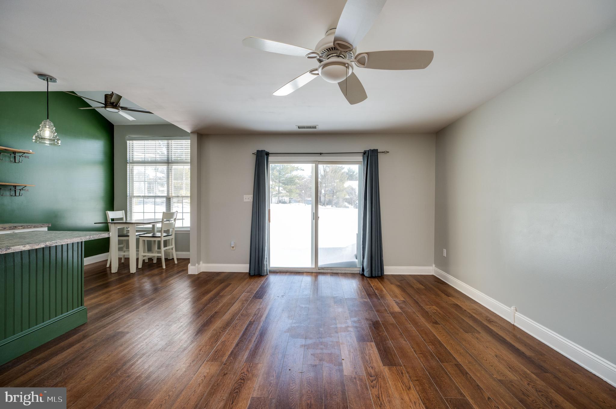 SPRING RIDGE - Residential