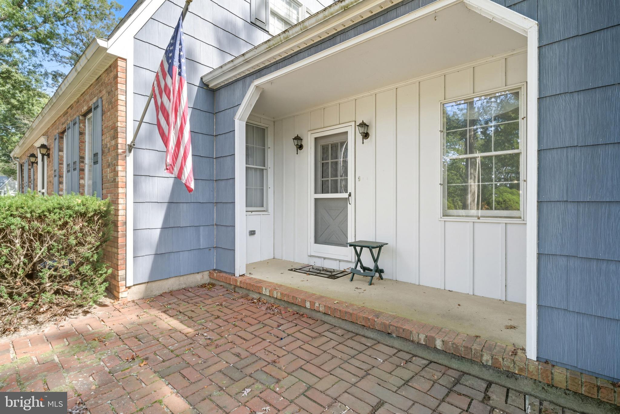 118 N LAKESHORE DRIVE