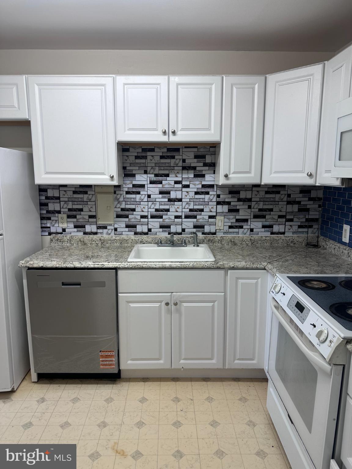 1111 W UNIVERSITY BOULEVARD W 1406-A