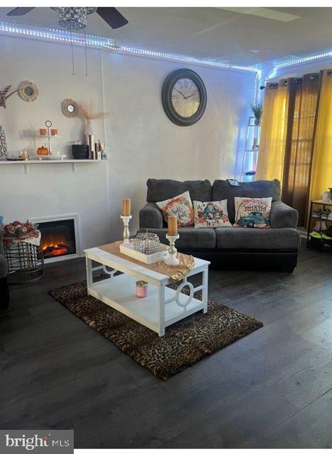 PHILADELPHIA - Residential