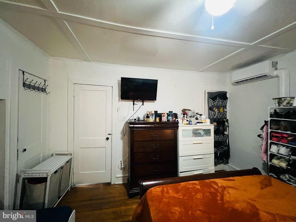 PHILADELPHIA - Residential