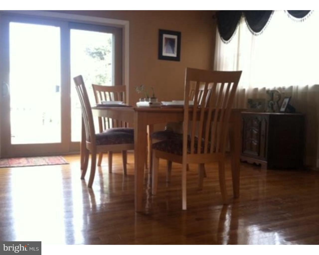 1209 W KINGS HIGHWAY