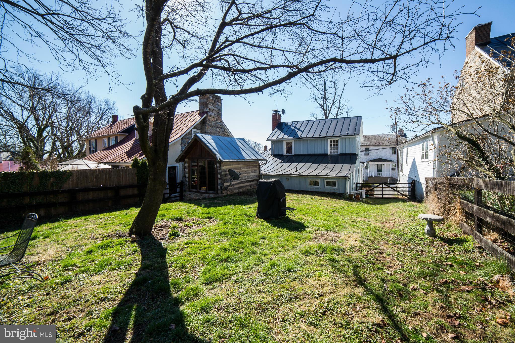 TOWN OF HILLSBORO - Residential