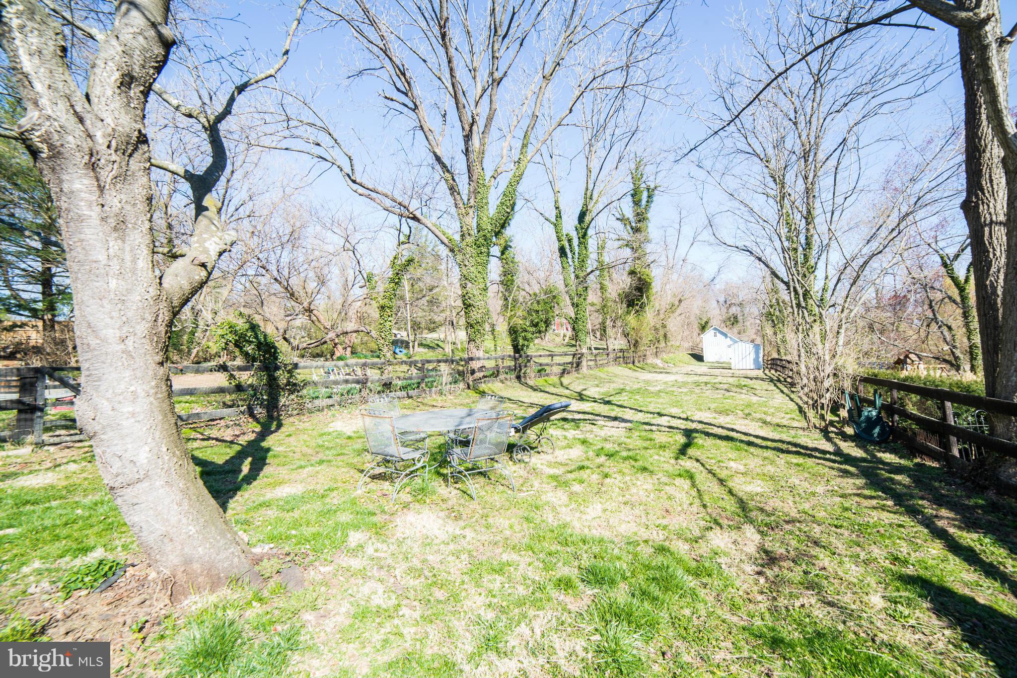 TOWN OF HILLSBORO - Residential