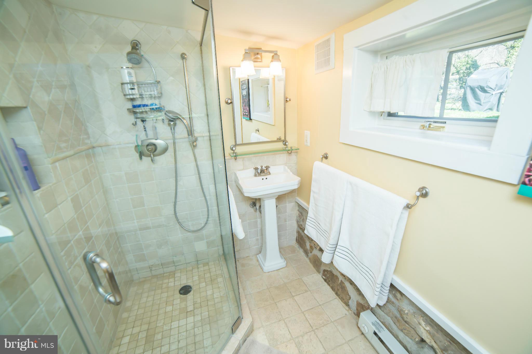 TOWN OF HILLSBORO - Residential