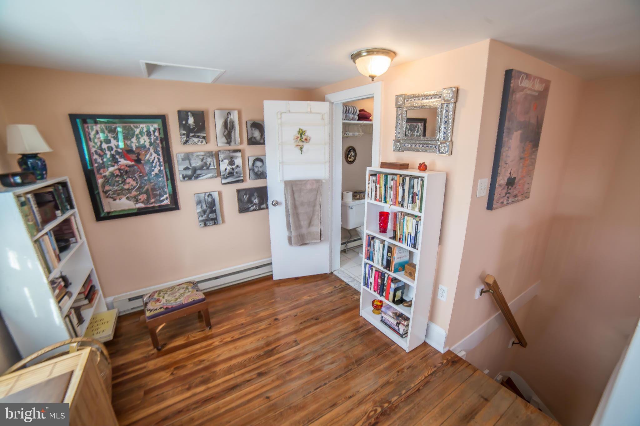 TOWN OF HILLSBORO - Residential