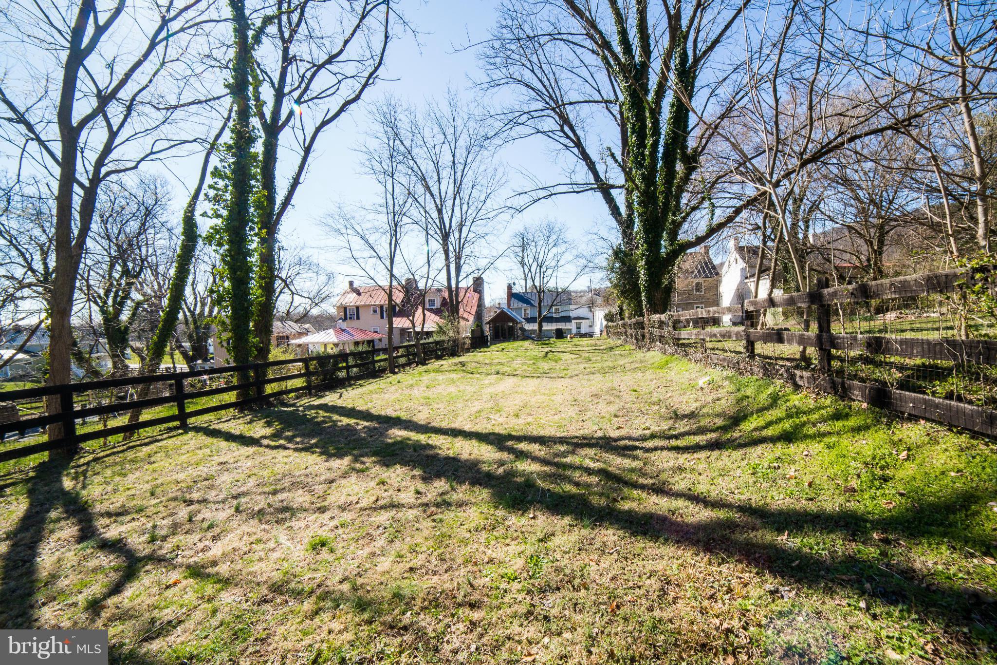 TOWN OF HILLSBORO - Residential