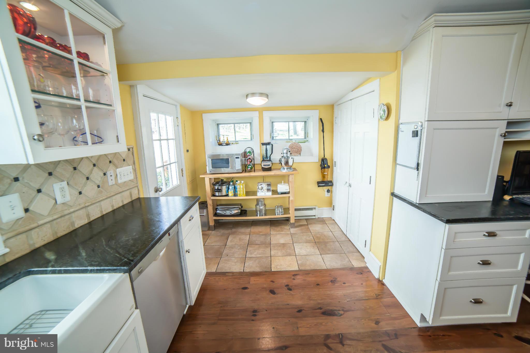 TOWN OF HILLSBORO - Residential