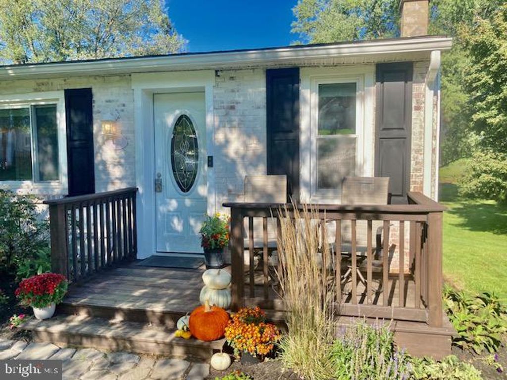 Photo of 765 Maple Street, Lititz, PA 17543 (MLS # PALA2058594)