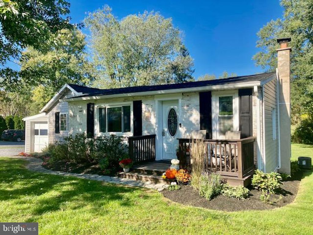 Photo of 765 Maple Street, Lititz, PA 17543 (MLS # PALA2058594)