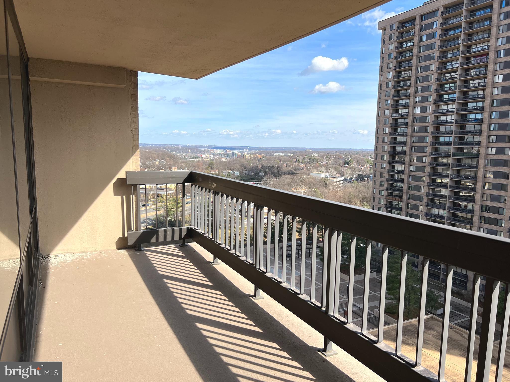 SKYLINE PLAZA - Residential