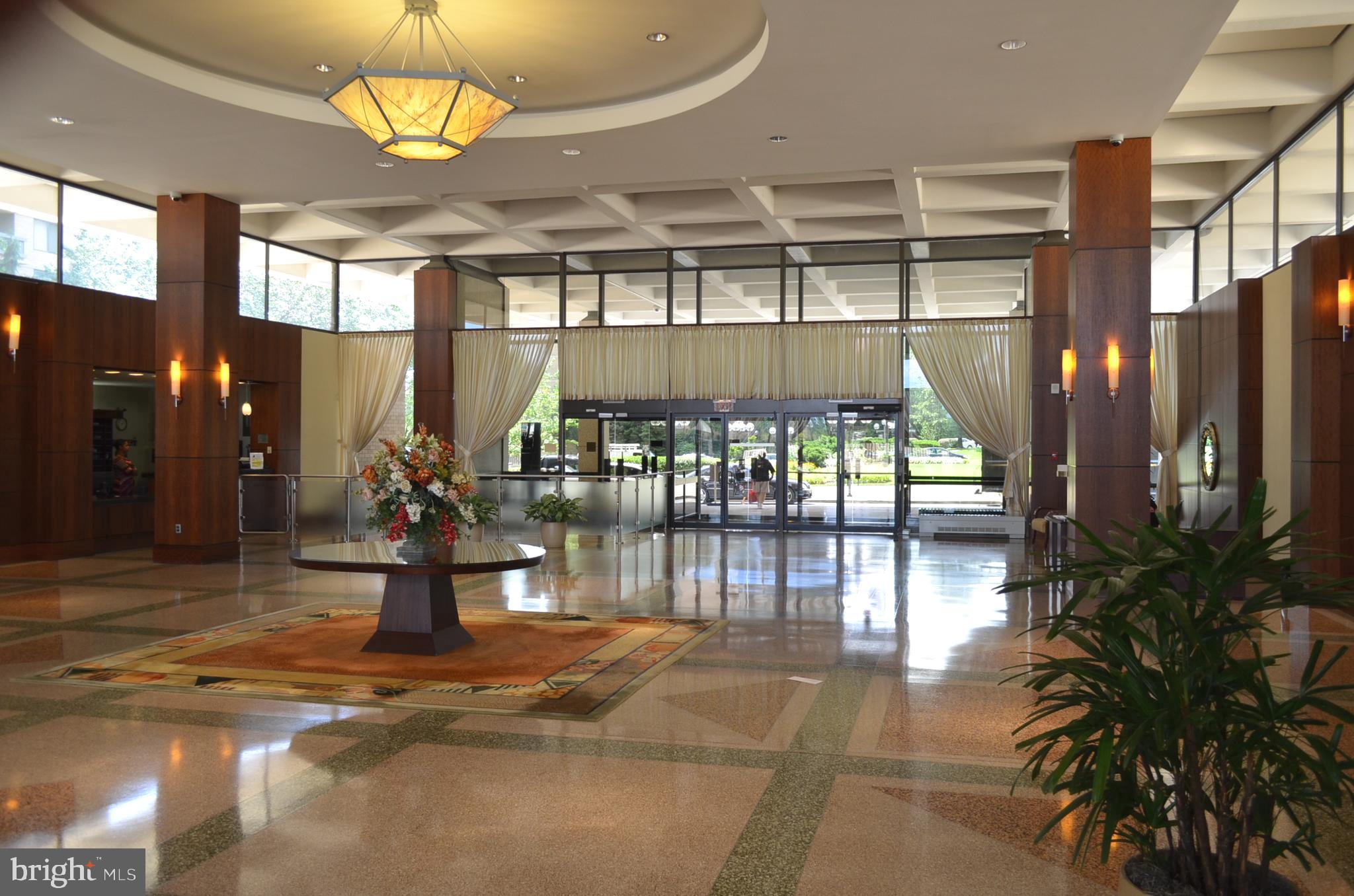 SKYLINE PLAZA - Residential