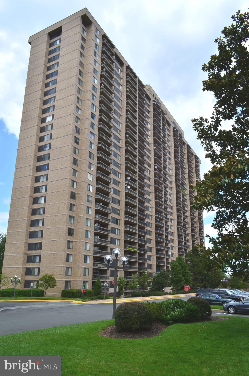 SKYLINE PLAZA - Residential