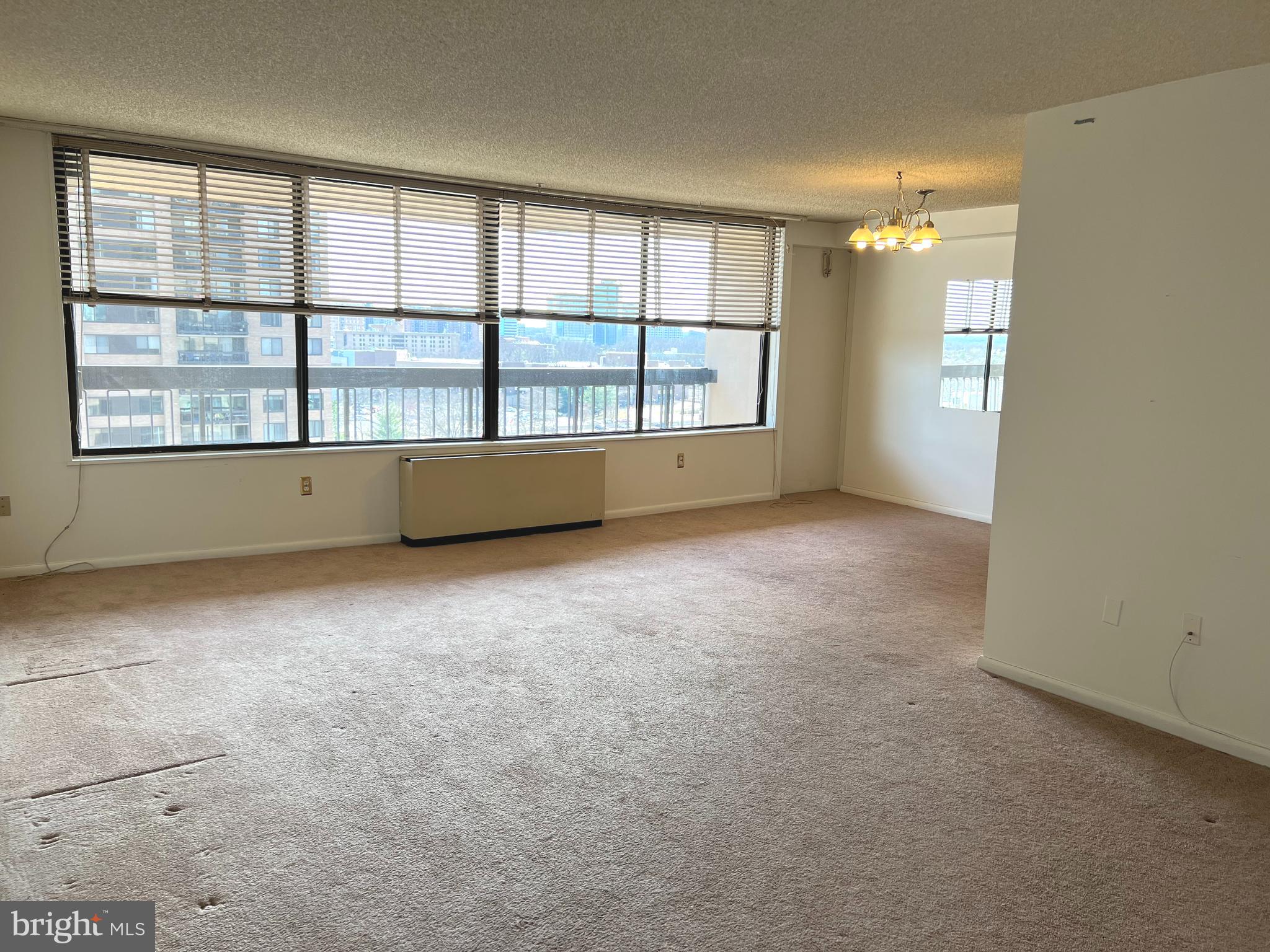 SKYLINE PLAZA - Residential