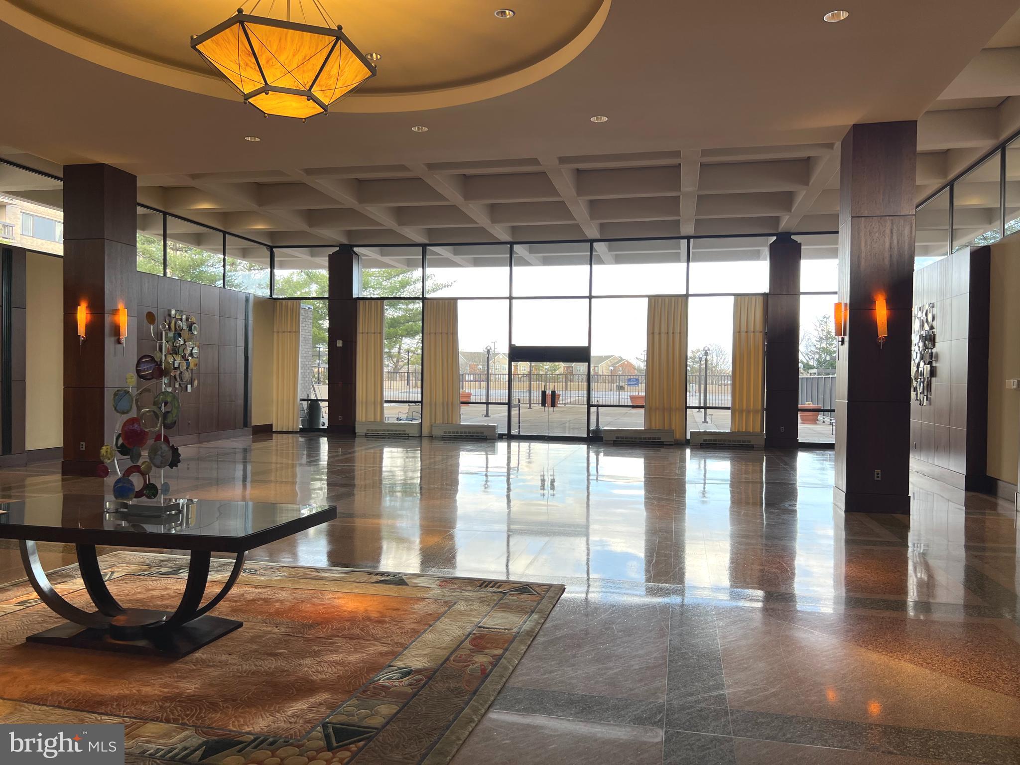 SKYLINE PLAZA - Residential