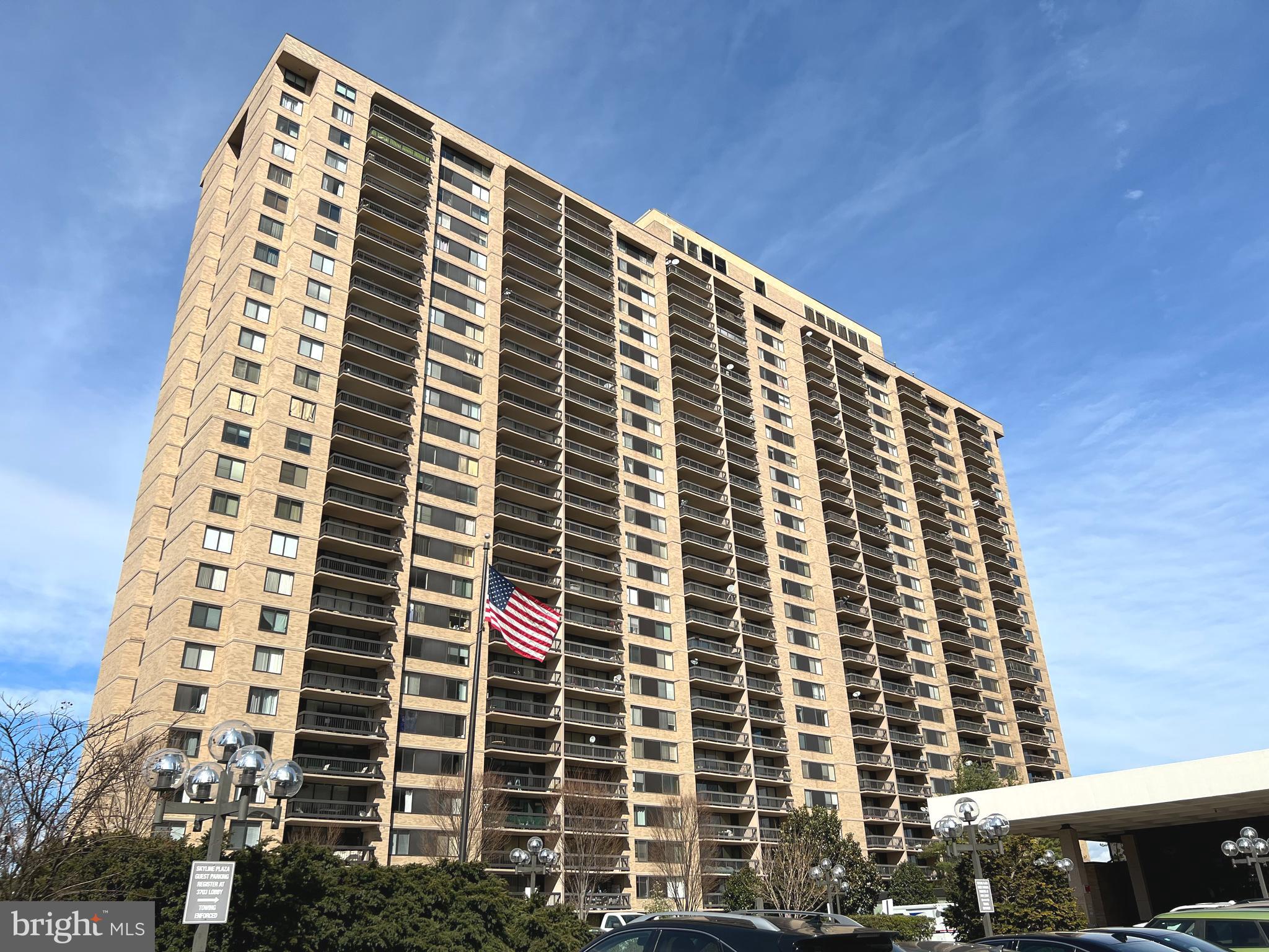 SKYLINE PLAZA - Residential