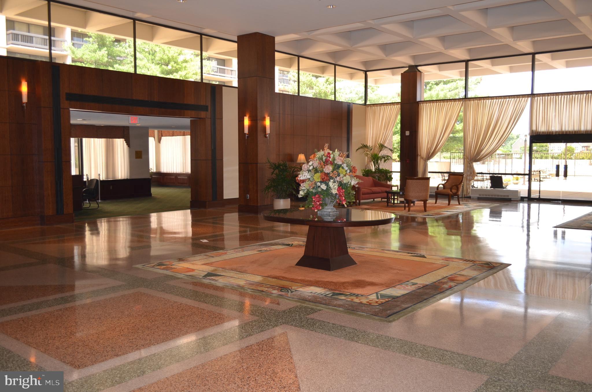 SKYLINE PLAZA - Residential