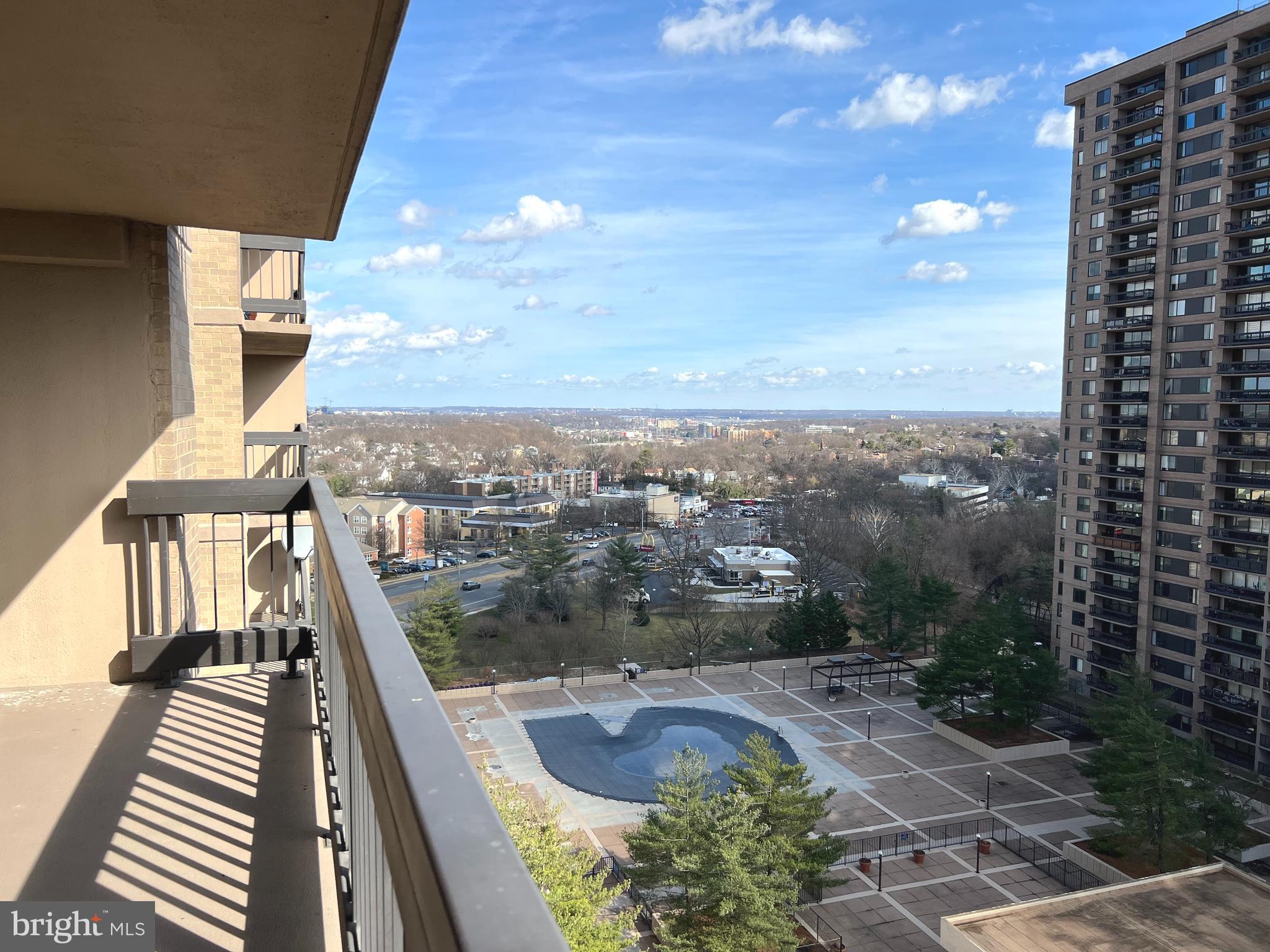 SKYLINE PLAZA - Residential