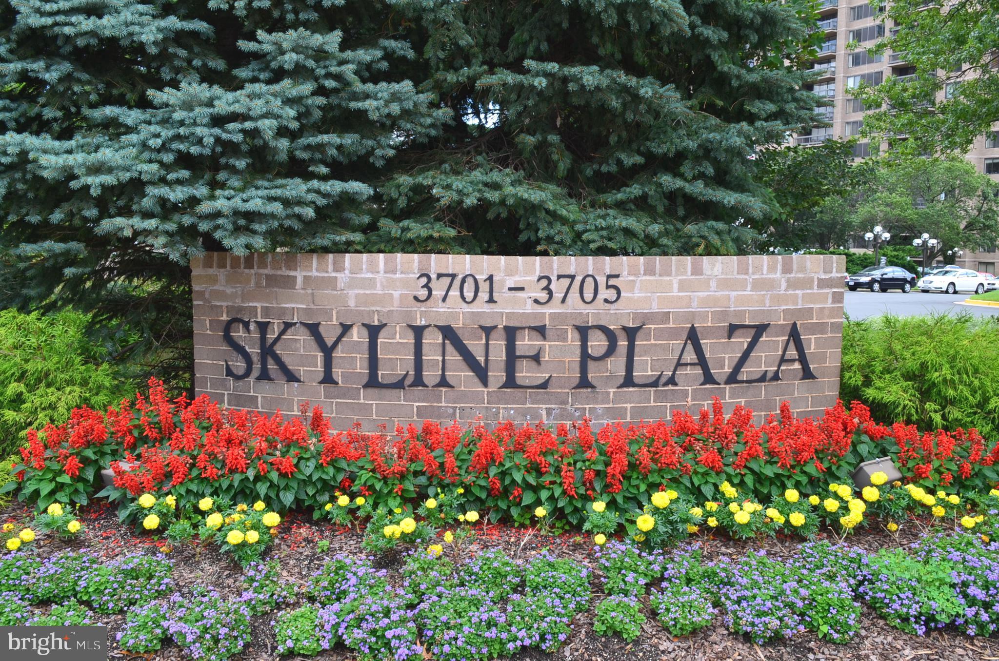 SKYLINE PLAZA - Residential