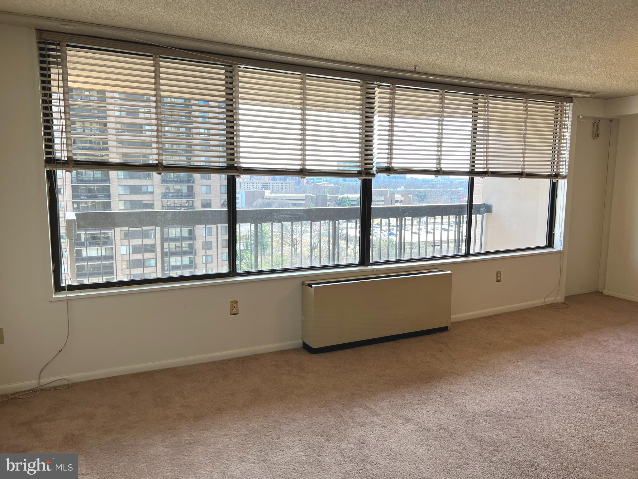 SKYLINE PLAZA - Residential
