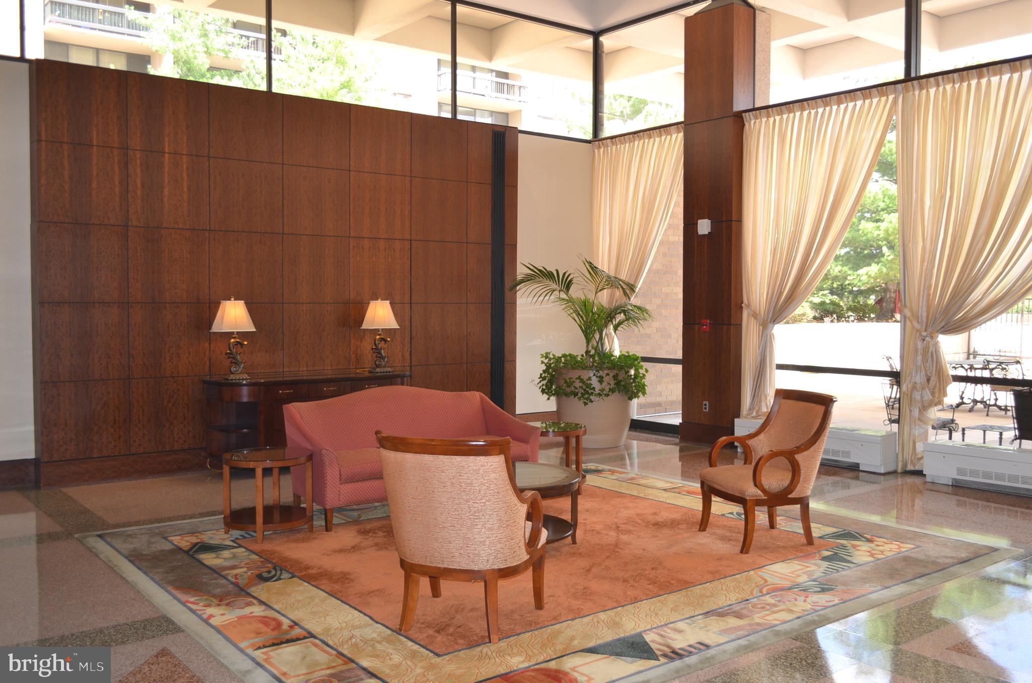 SKYLINE PLAZA - Residential