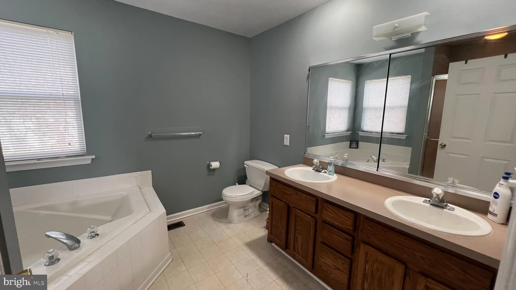 Williamstown, New Jersey 08094, United States, 4 Bedrooms Bedrooms, ,3 BathroomsBathrooms,Residential,Coming Soon,243867