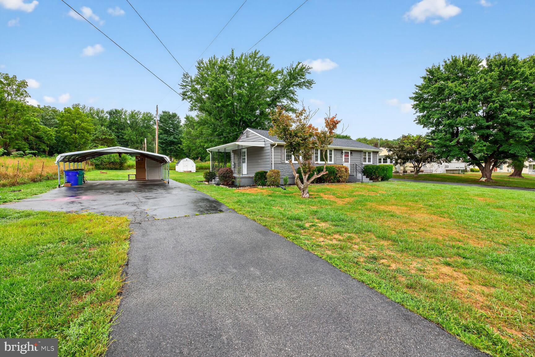 WHITE ROCK - Residential