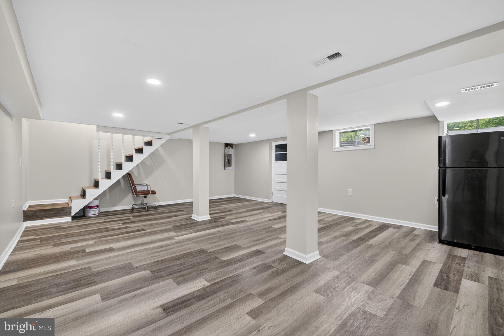 WHITE ROCK - Residential