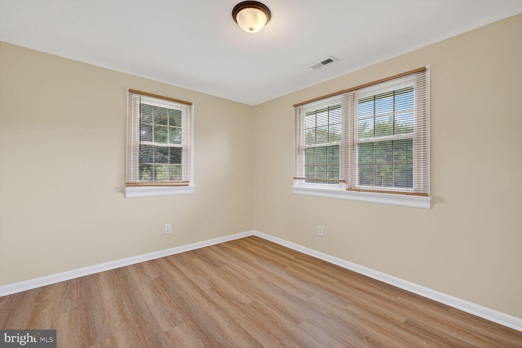 WHITE ROCK - Residential