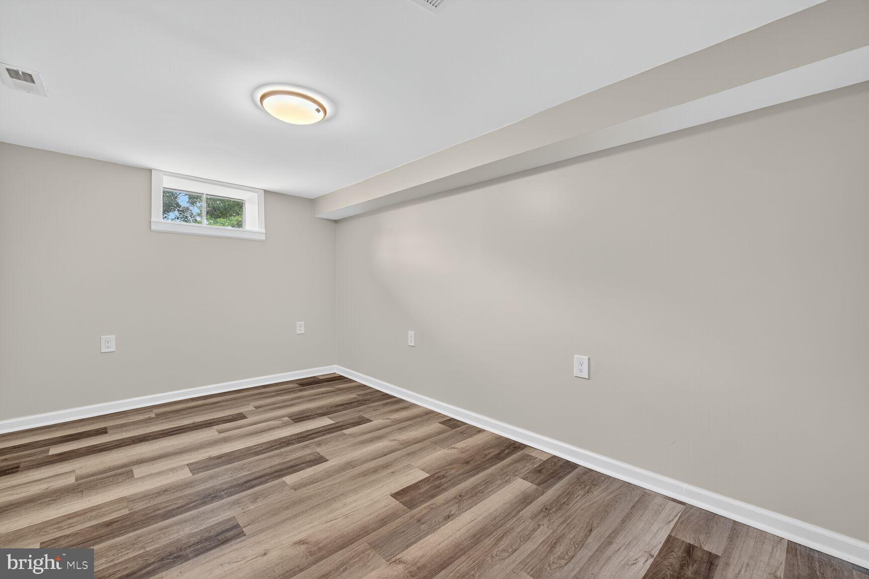 WHITE ROCK - Residential