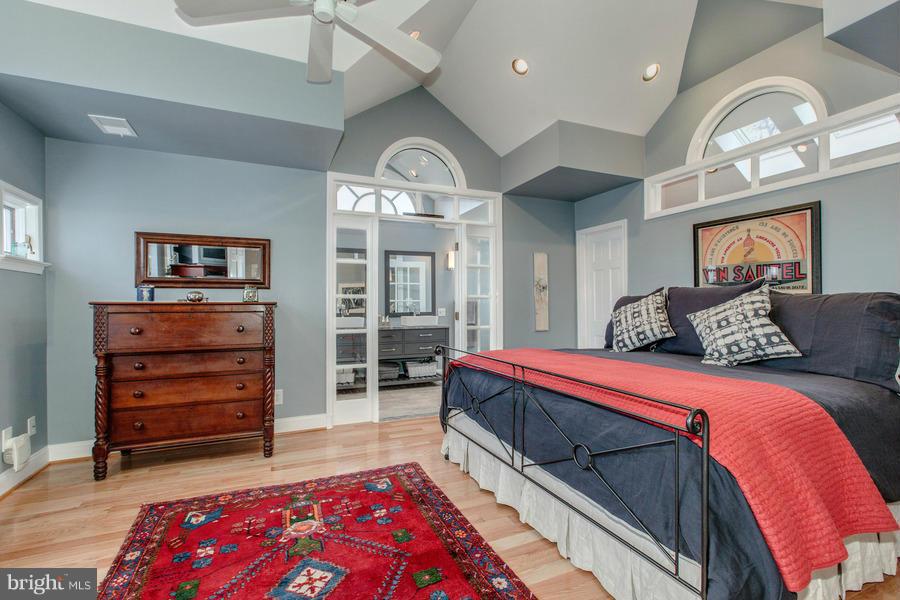 CHEVY CHASE - Residential