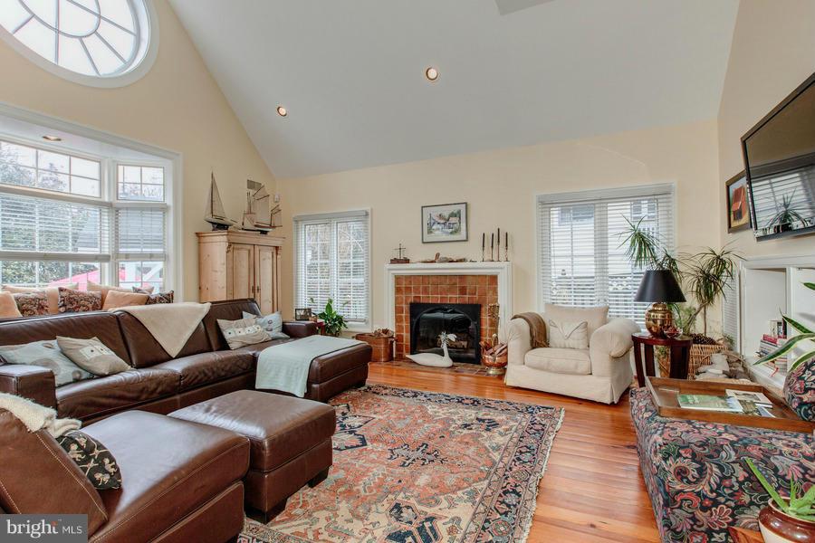 CHEVY CHASE - Residential