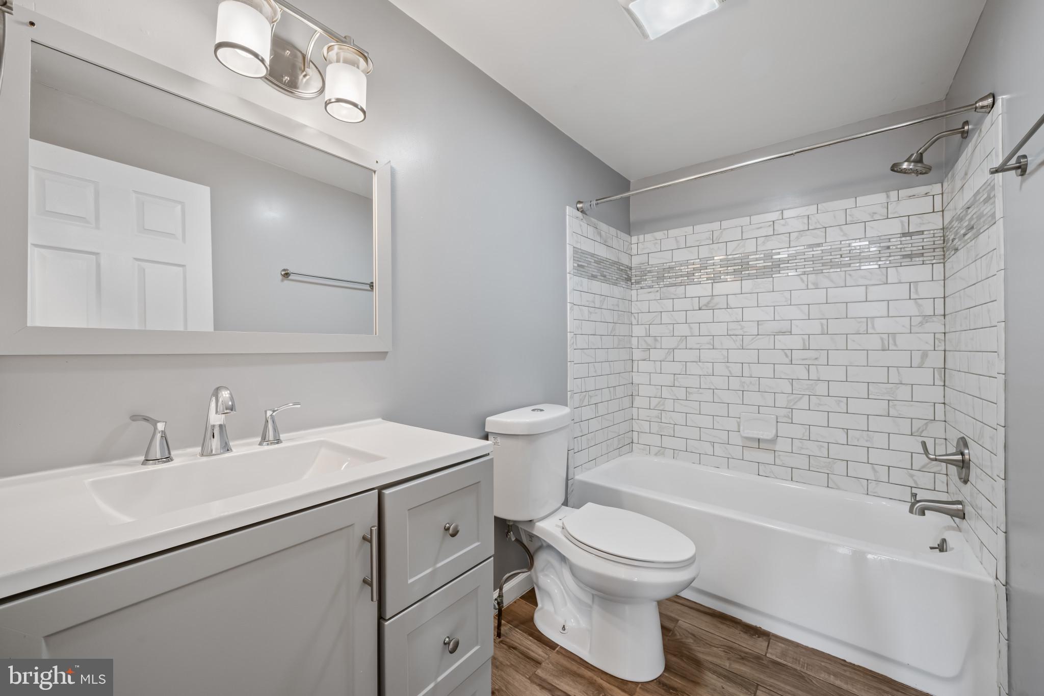 GREEKTOWN - Residential