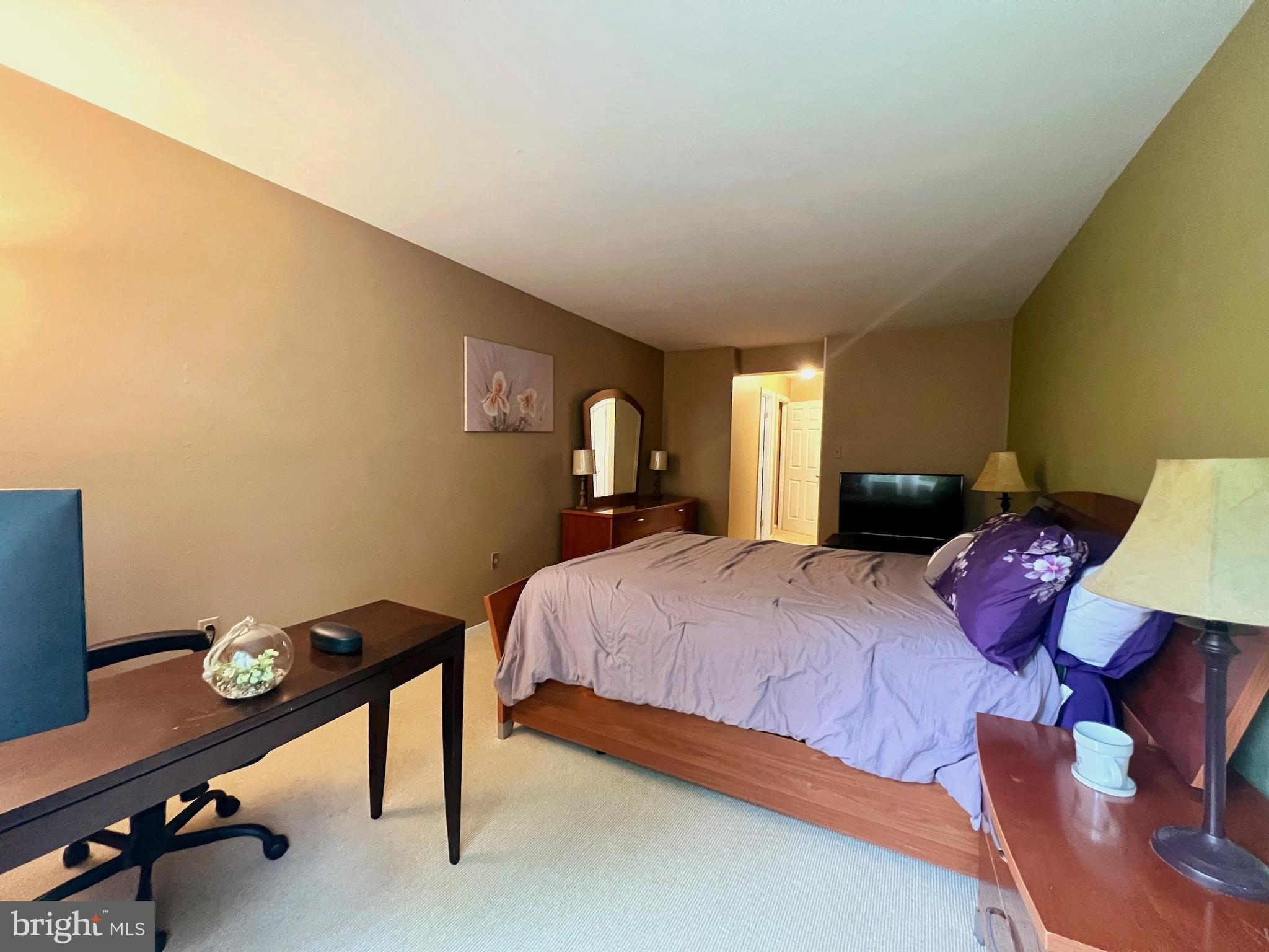 BETHESDA PARK - Residential