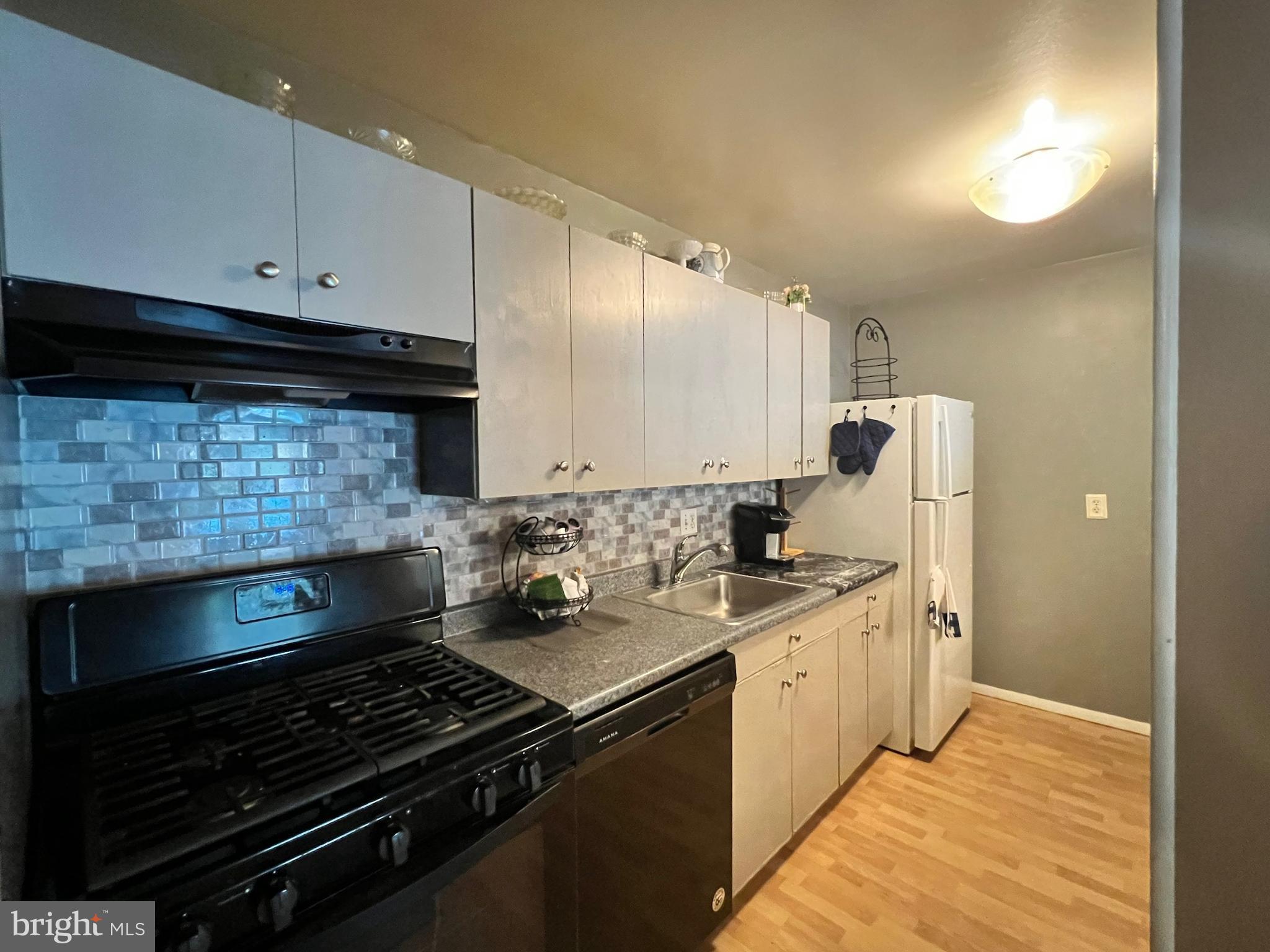 BETHESDA PARK - Residential