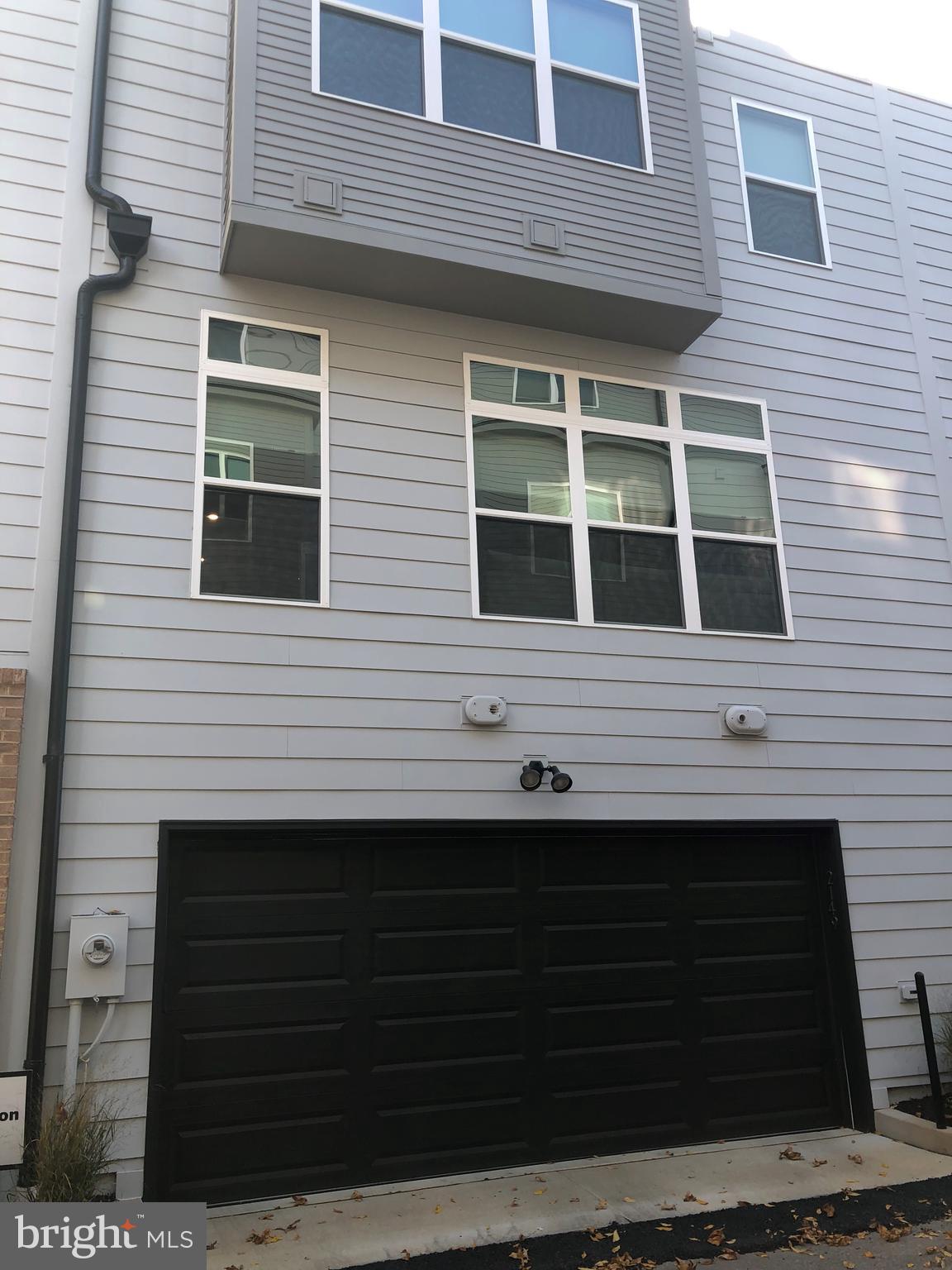 TYSONS RIDGE - Residential