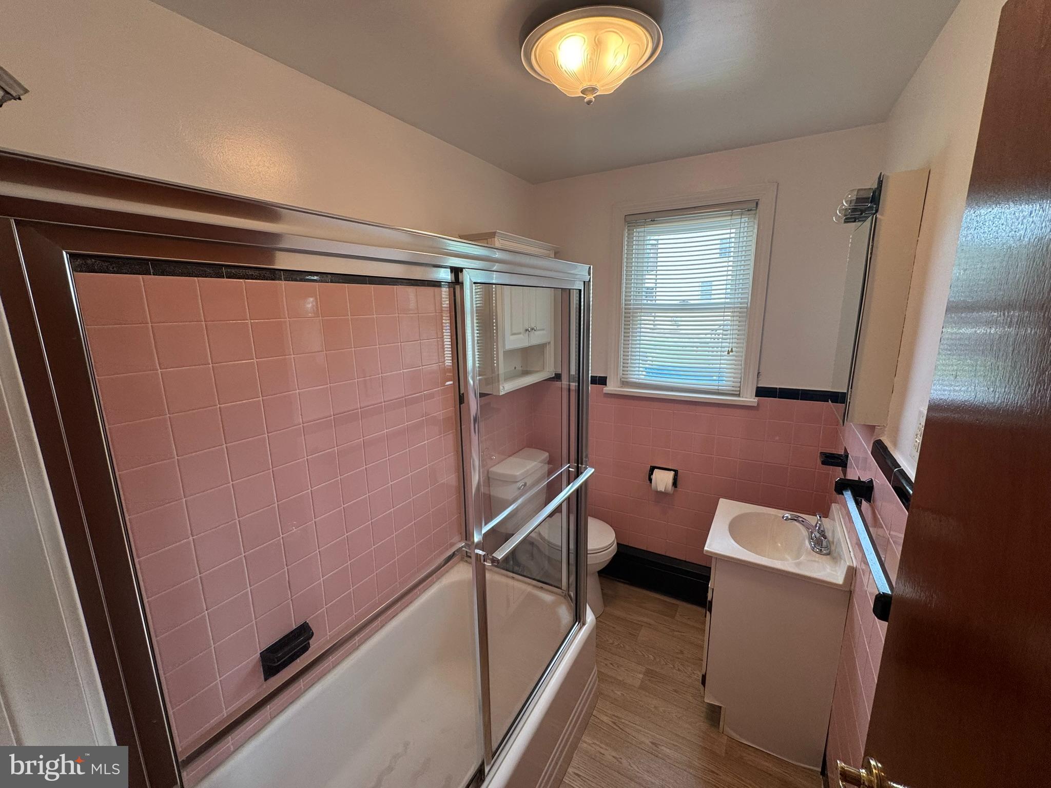 ROXBOROUGH - Residential Lease