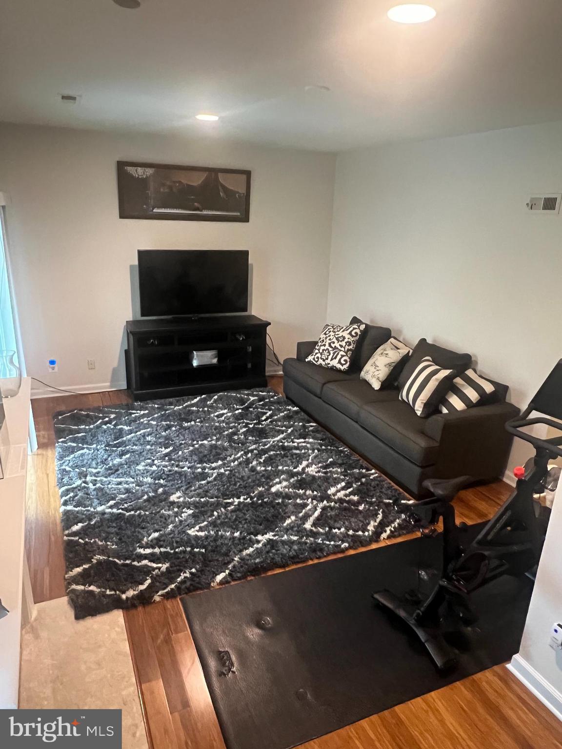 RIDGELEIGH - Residential Lease