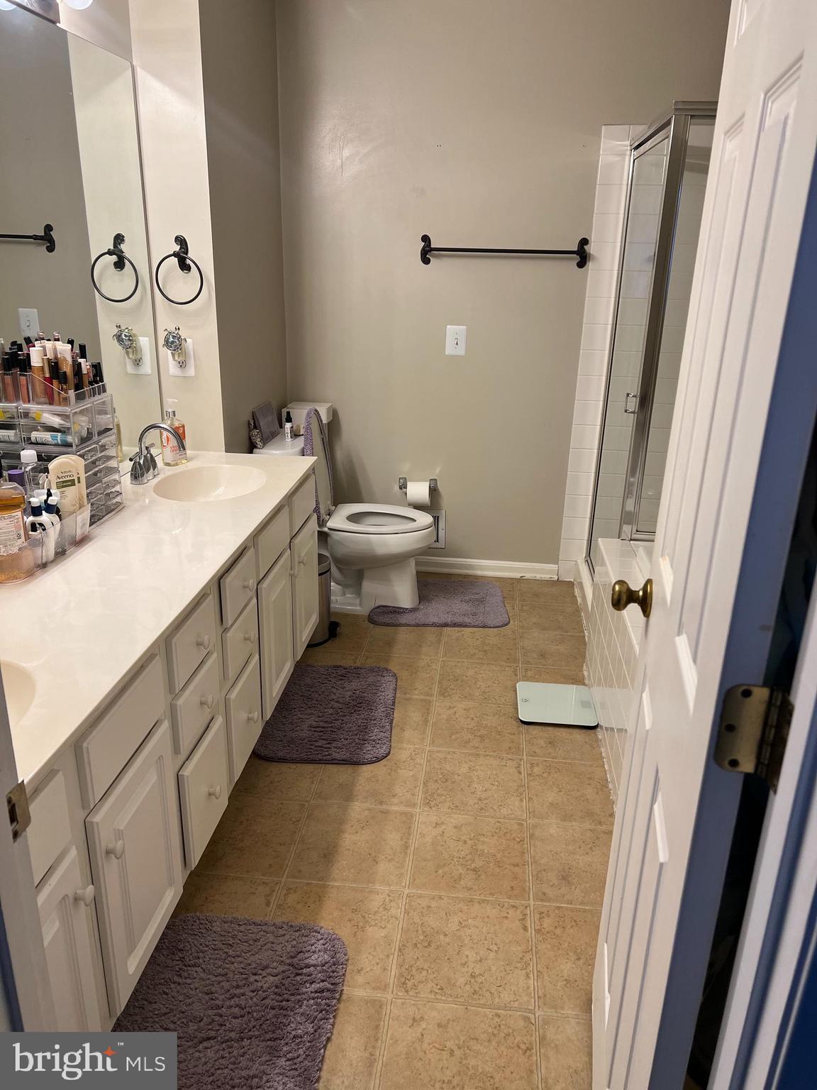 RIDGELEIGH - Residential Lease