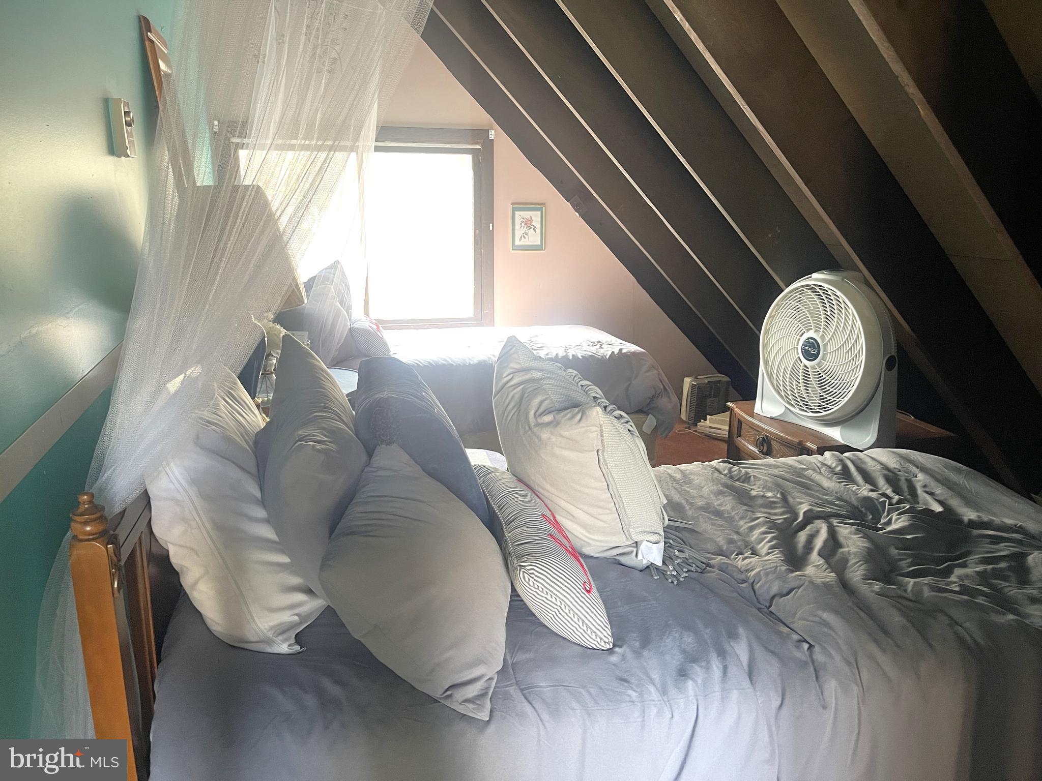 GLEBE HARBOR - Residential