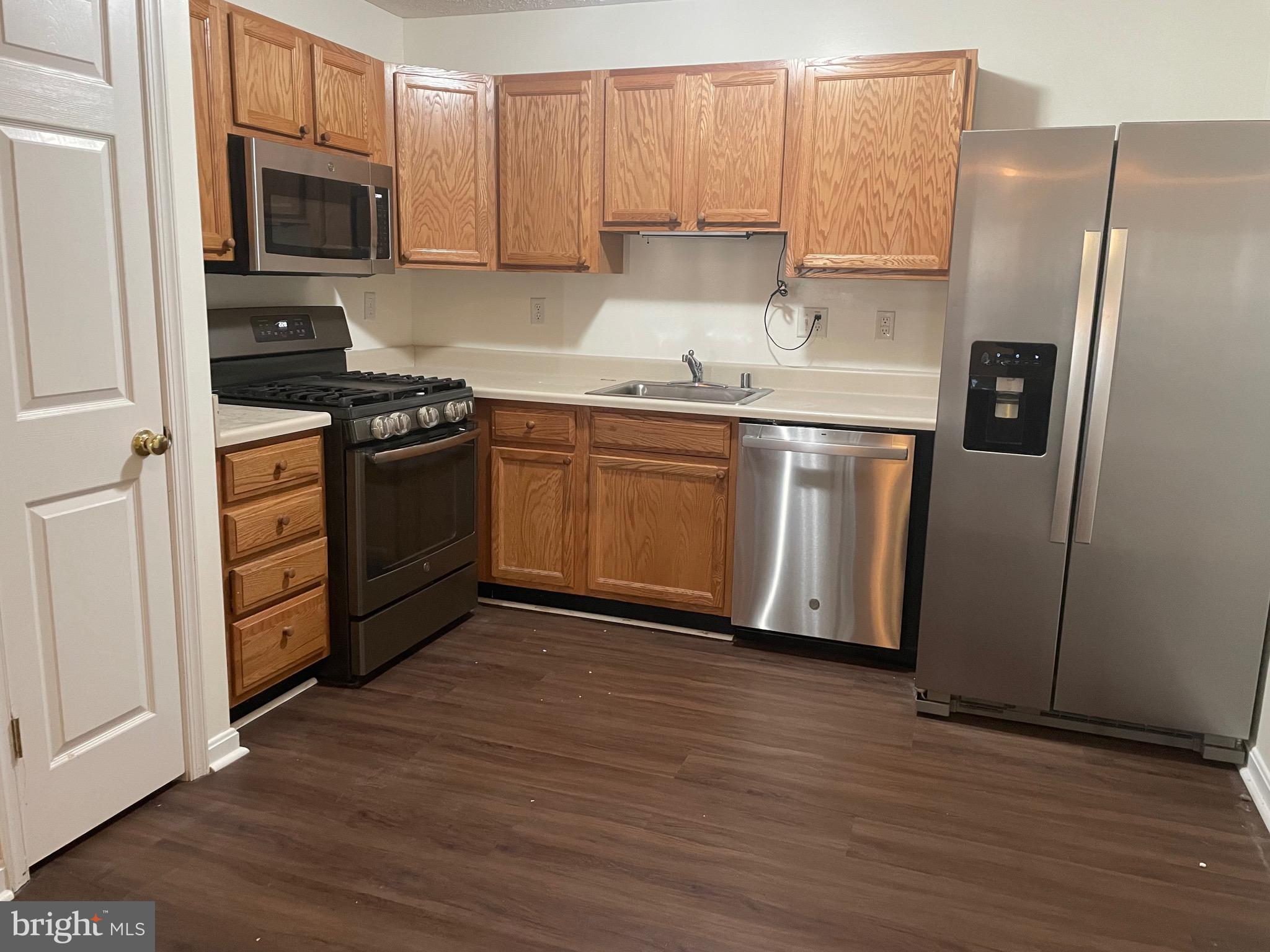 ASBURY WOODS - Residential Lease