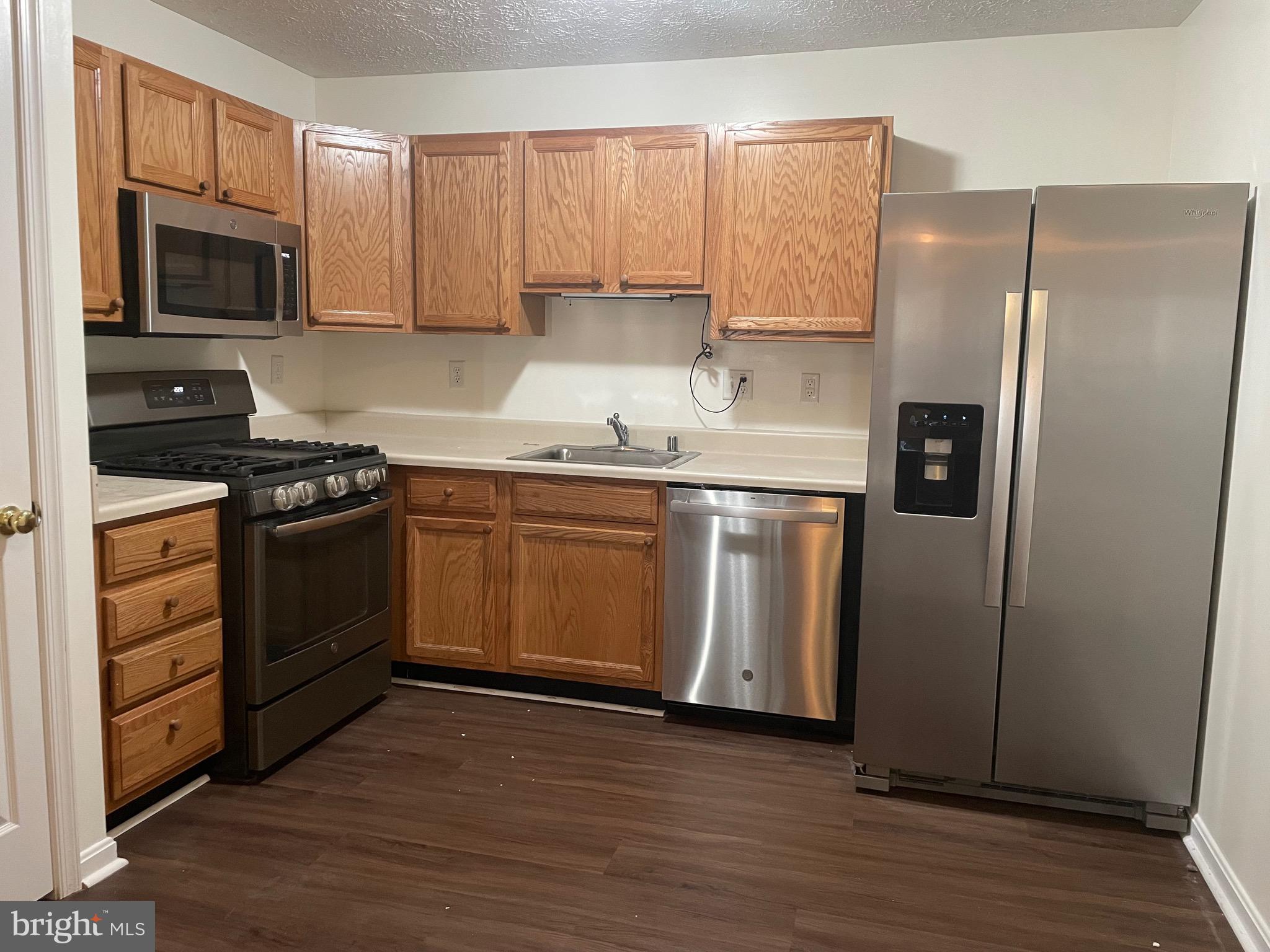 ASBURY WOODS - Residential Lease