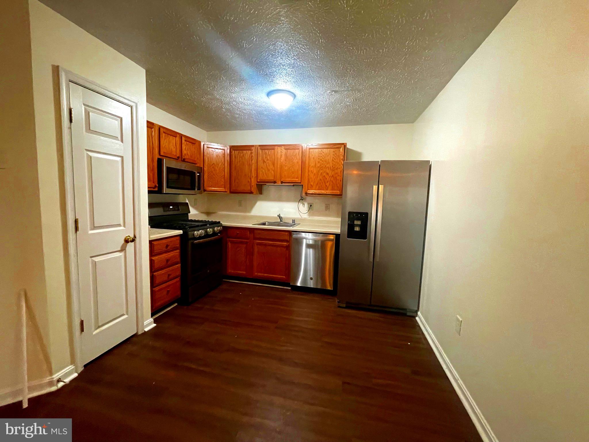 ASBURY WOODS - Residential Lease